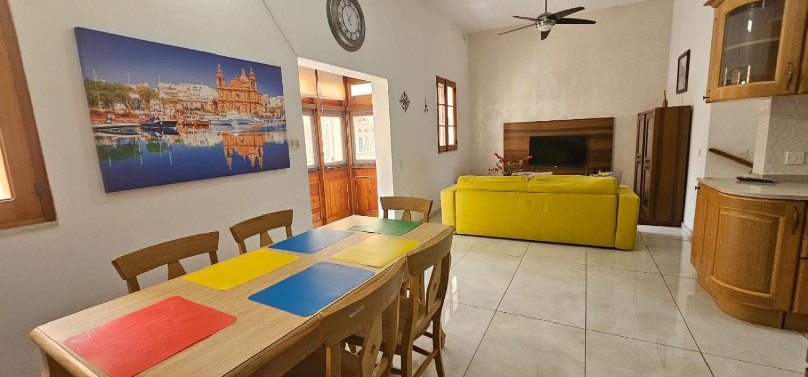 3 Floors Villa On Promenade 4 Bedrooms 3 Bathrooms スリーマ エクステリア 写真