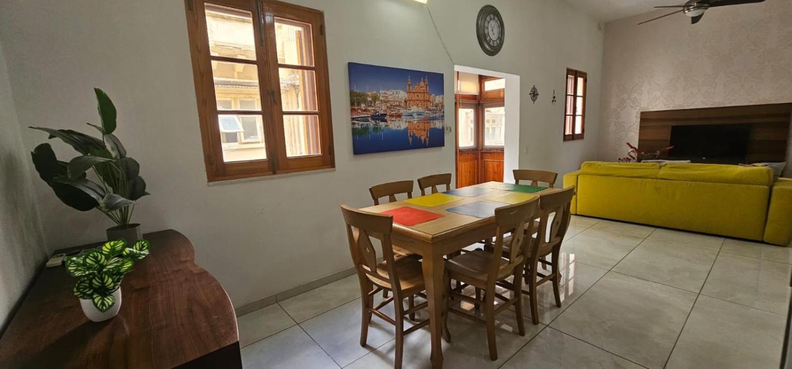 3 Floors Villa On Promenade 4 Bedrooms 3 Bathrooms スリーマ エクステリア 写真