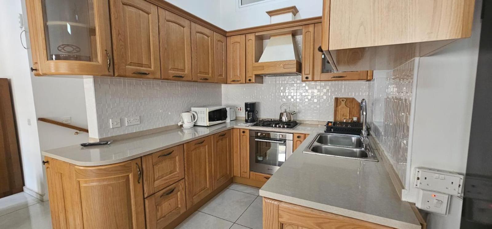 3 Floors Villa On Promenade 4 Bedrooms 3 Bathrooms スリーマ エクステリア 写真