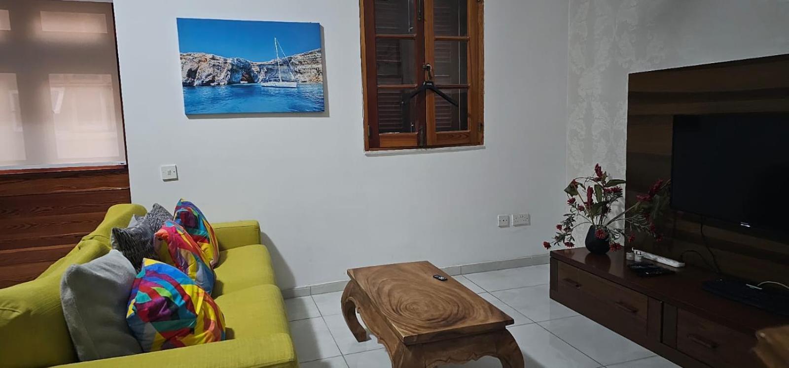 3 Floors Villa On Promenade 4 Bedrooms 3 Bathrooms スリーマ エクステリア 写真